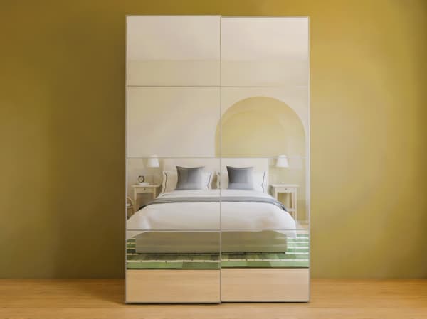 Sliding door wardrobe with mirror