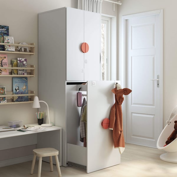 SMÅSTAD wardrobe with clothes in an organized kid's room