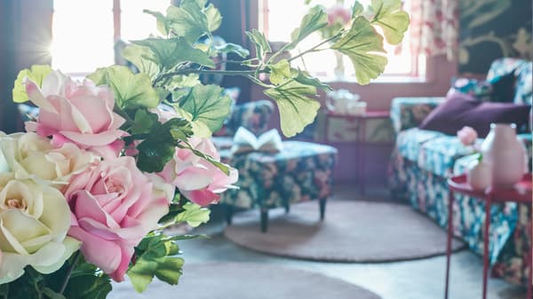 SMYCKA artificial flower series