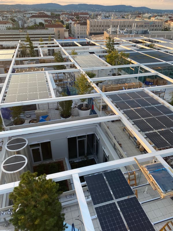 Solarstrom vom IKEA Dach – nachhaltige Energieversorgung mit Photovoltaik in urbaner Umgebung.