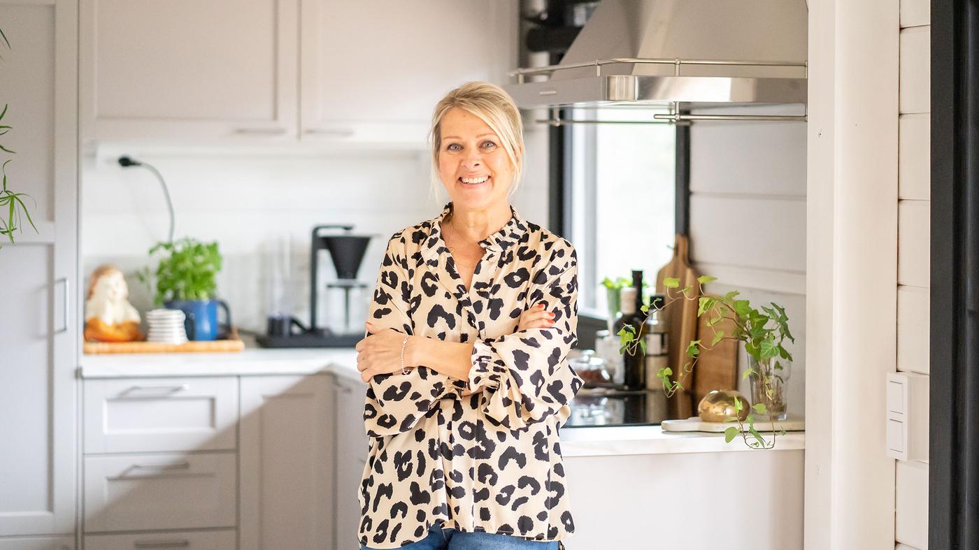 Tutustu Maaritin mökkikeittiöön