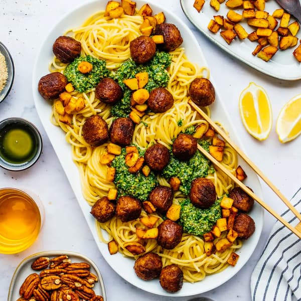 Spaghettis au pesto de roquette et HUVUDROLL @zuckerjagdwurst