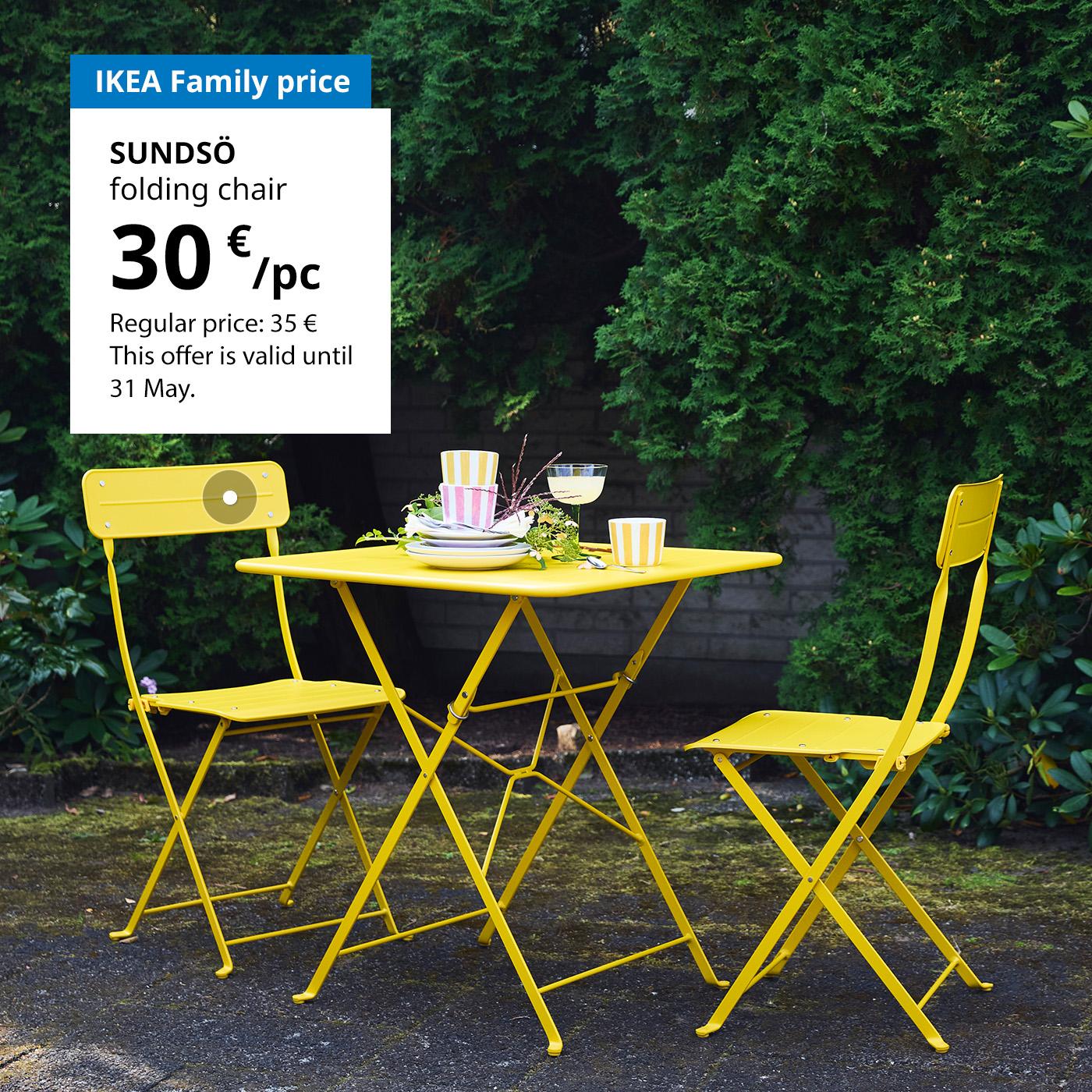 Special offer for IKEA Family club members: bright yellow outdoor SUNDSÖ folding chair for 30 € (regular price 35 €).