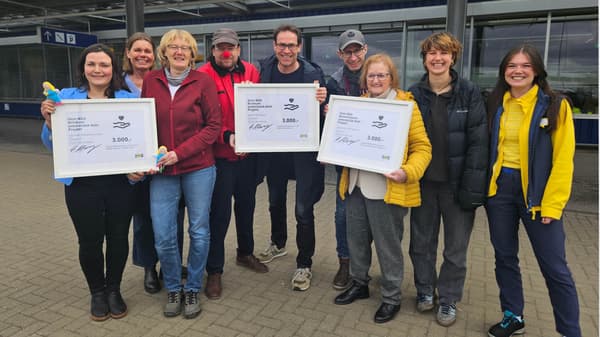 Spendenübergabe bei IKEA Bremerhaven und Brinkum.