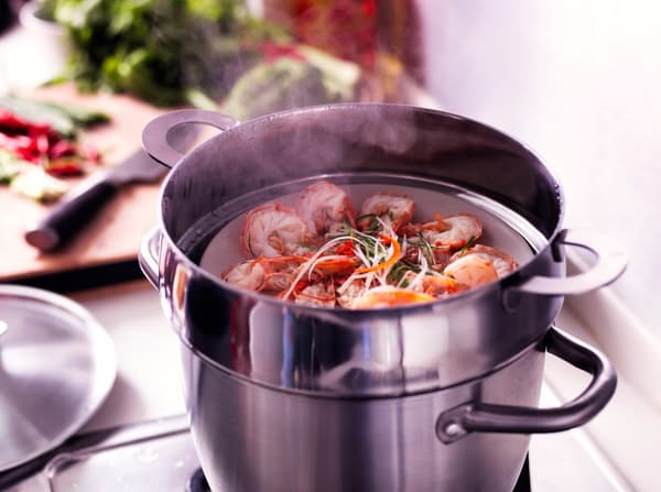 Steamer with seafood