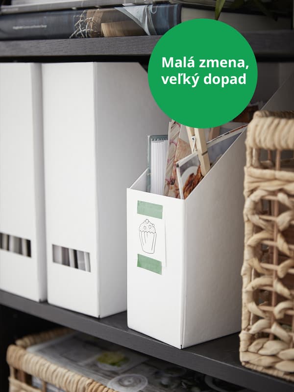 Stojany na časopisy TJENA sa preto vyrábajú z recyklovaného papiera.