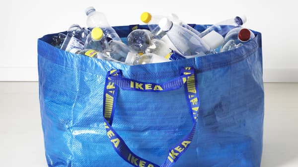 Storing bottles for recycling