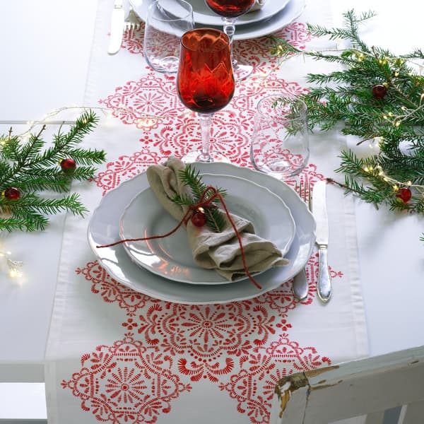 Storing table linens and other textiles