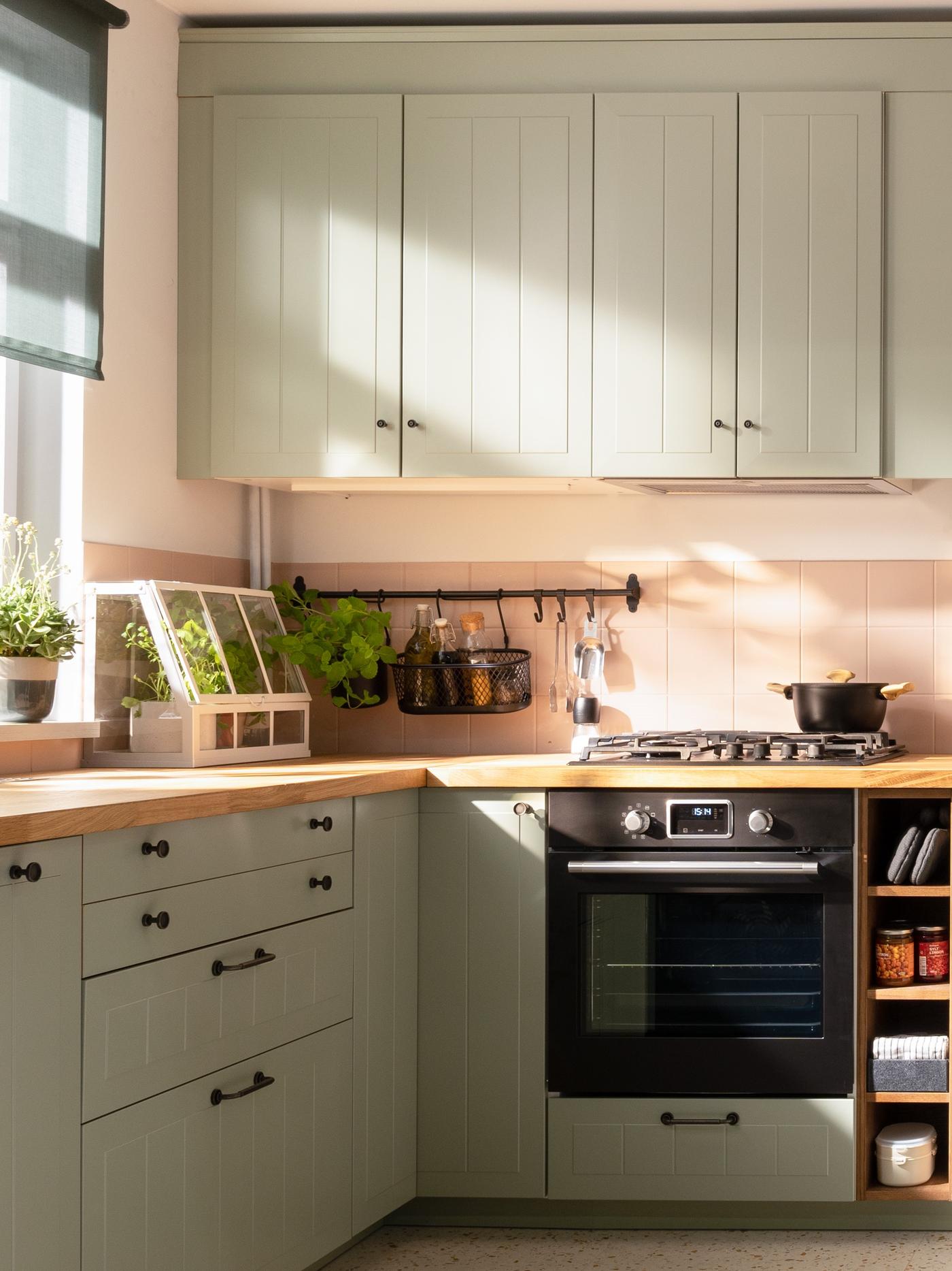 Stylowa i przytulna kuchnia w stylu tradycyjnym