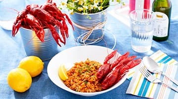 スウェーデンの夏の風物詩 期間限定・ザリガニフェア開催