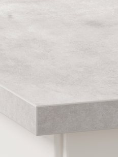 Světlá laminátová kuchyňská pracovní deska IKEA