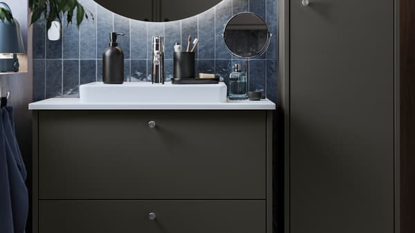 Système HAVBÄCK pour la salle de bain.