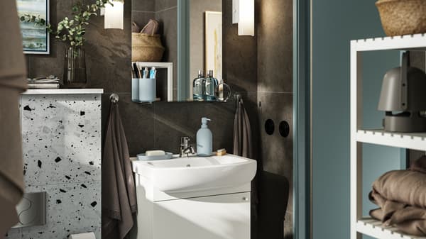 Système NYSJÖN pour la salle de bain.