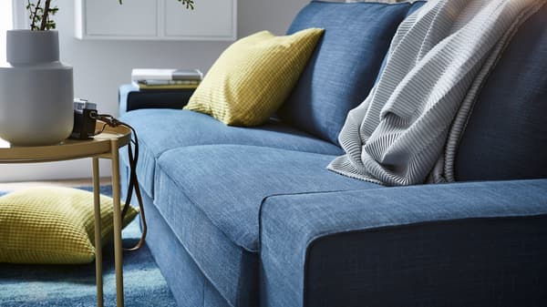 Ta med stoffprøver hjem slik at du kan både se og føle på tekstilene før du bestemmer deg. 