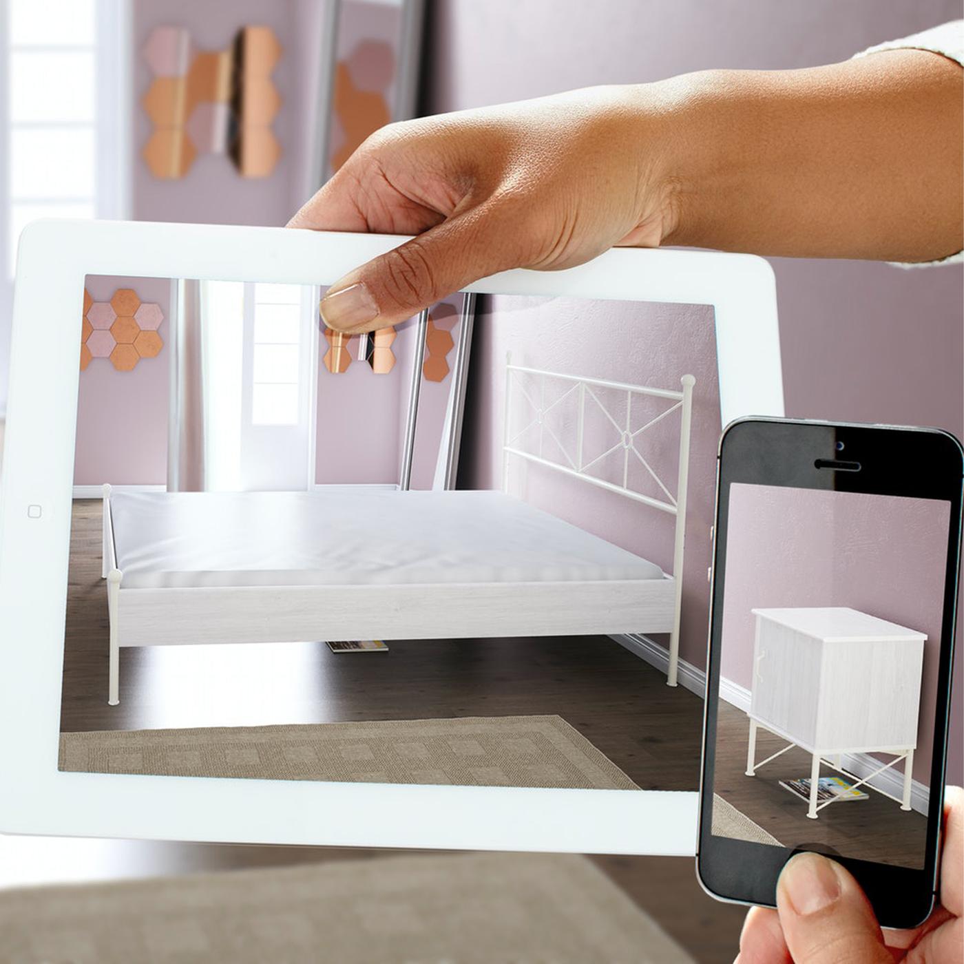 table s plánovačem IKEA s rozšířenou realitou