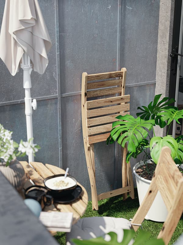 taules d'exterior i cadires plegables ikea