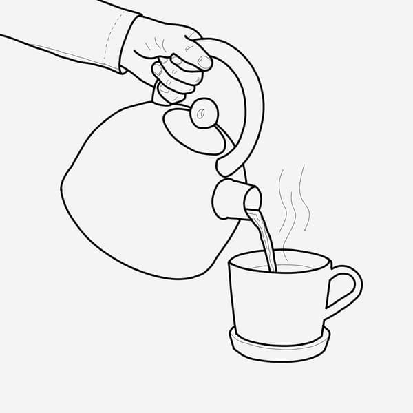 Tegning av en hånd som heller vann i en tekopp fra vannkokeren.
