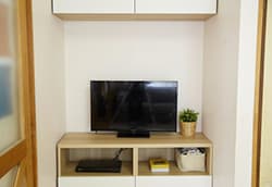テレビ台はBESTÅ/ベストーを使用。