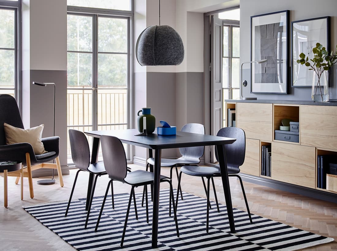 Sleek and modern dining room set - IKEA