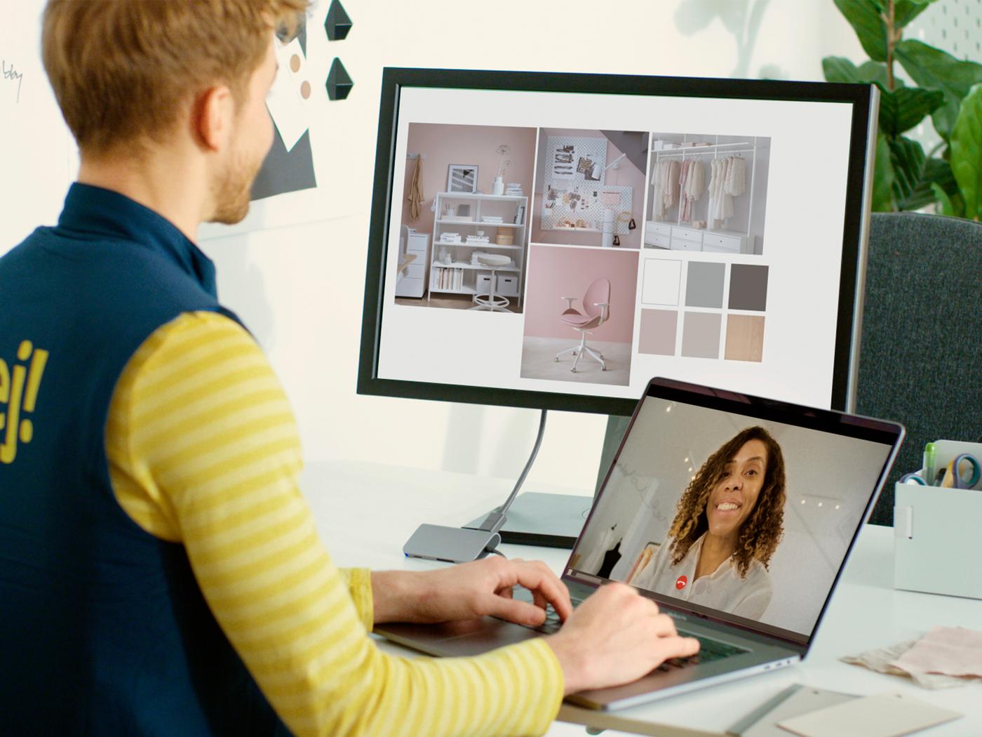 The IKEA specialist gives online advice to a customer.