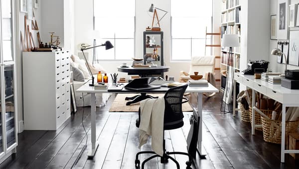 The neutral colours and mix of black and white in this home office make for a style that last longer than the latest trend.
