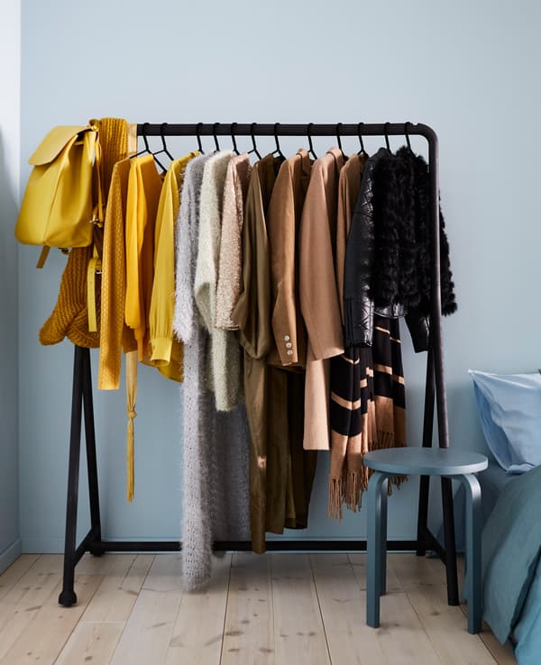 The TURBO clothing rack is easy to assemble – just click in and out.