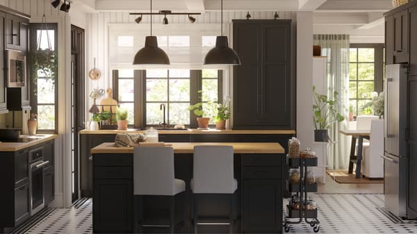 https://www.ikea.com/images/this-is-a-big-kitchen-with-black-stained-lerhyttan-fronts-an-815c54937e6c5020276933018059b05f.jpg?f=s