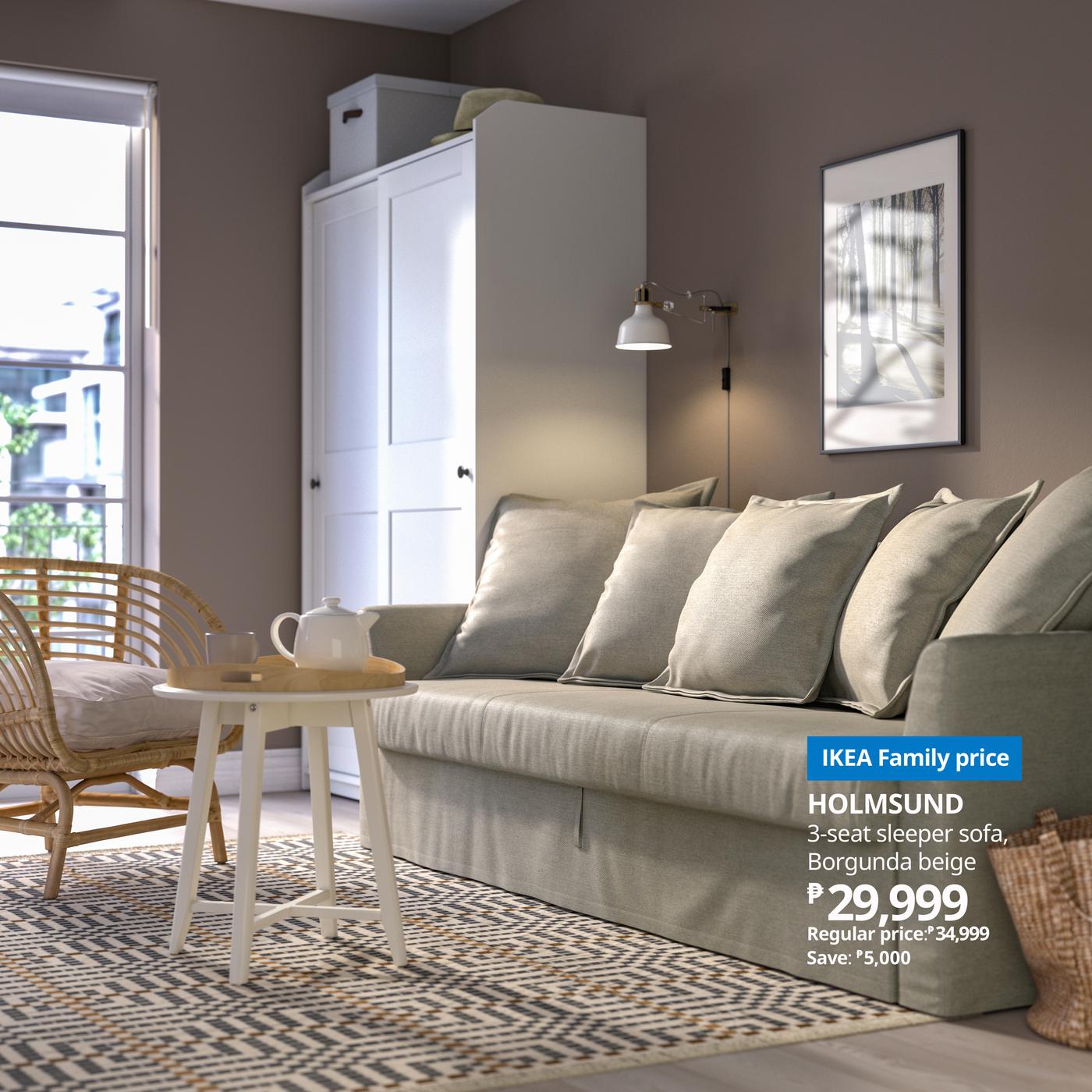 This sofa quickly and easily transforms into a spacious bed – and turns the living room into a bedroom. The storage space under the seat is easy to access and has room for bedding, pillows, and a good book.