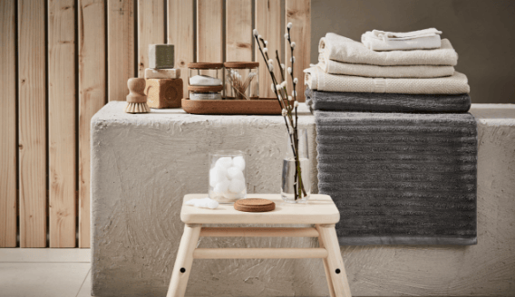 Towels, a bench and some accesories