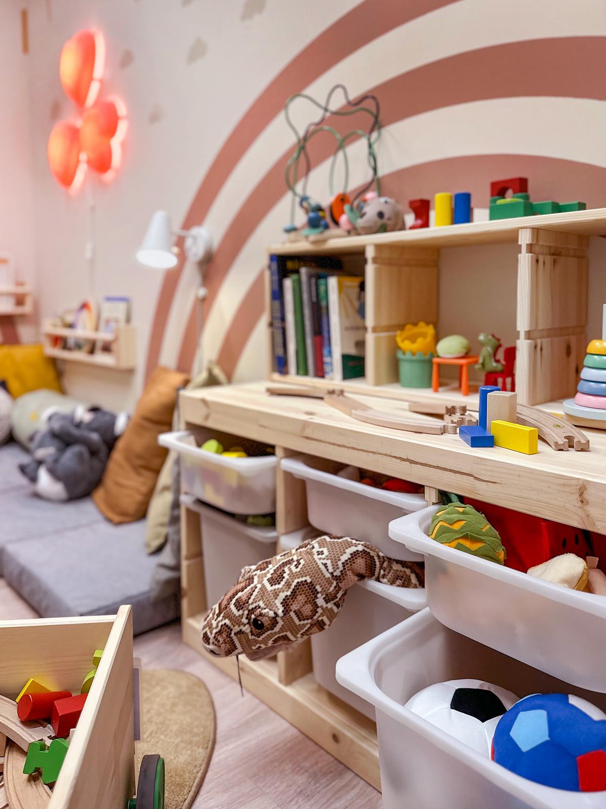 TROFAST Pojemnik, biały, 42x30x10 cm