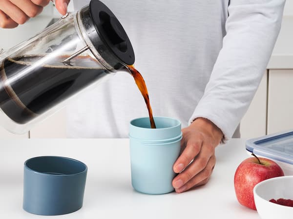 TROLIGTVIS Cestovný hrnček.