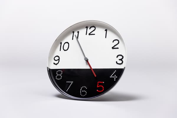 TROMMA Wanduhr in neuem Look