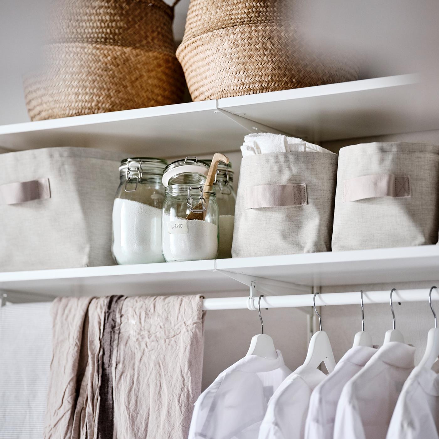 Trouve tout ce dont tu as besoin pour faire la lessive.