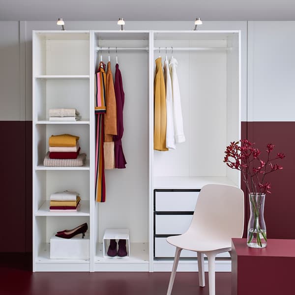 Um planificador que lhe permite planificar o seu próprio roupeiro PAX.