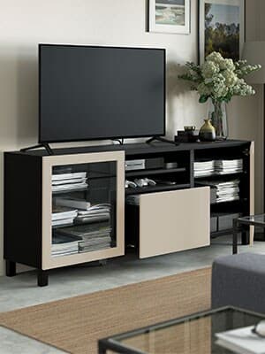 Un banc TV BESTA avec des portes vitrées SINDVIK