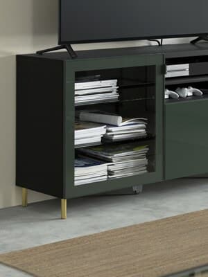 Un banc TV GLASSVIK avect des portes vitrées vertes.