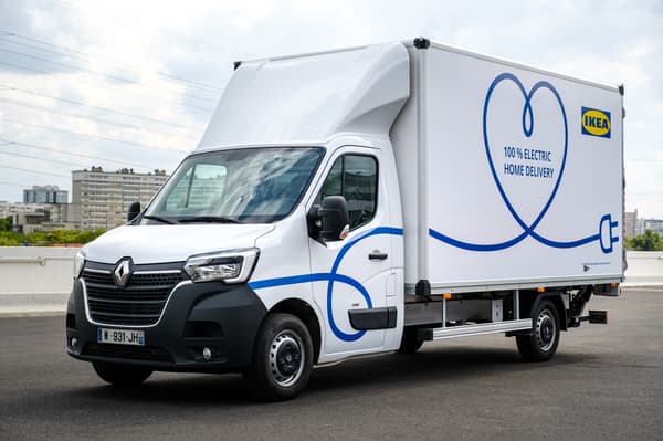 Un camion de livraison IKEA électrique