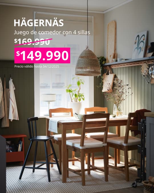 Un comedor HÄGERNÄS con mesa rectangular y cuatro sillas con el precio especial por Black Week.