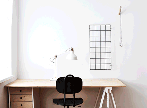 Un GIF mostra el procés de crear l’espai de treball inspirador de la Dagmara.