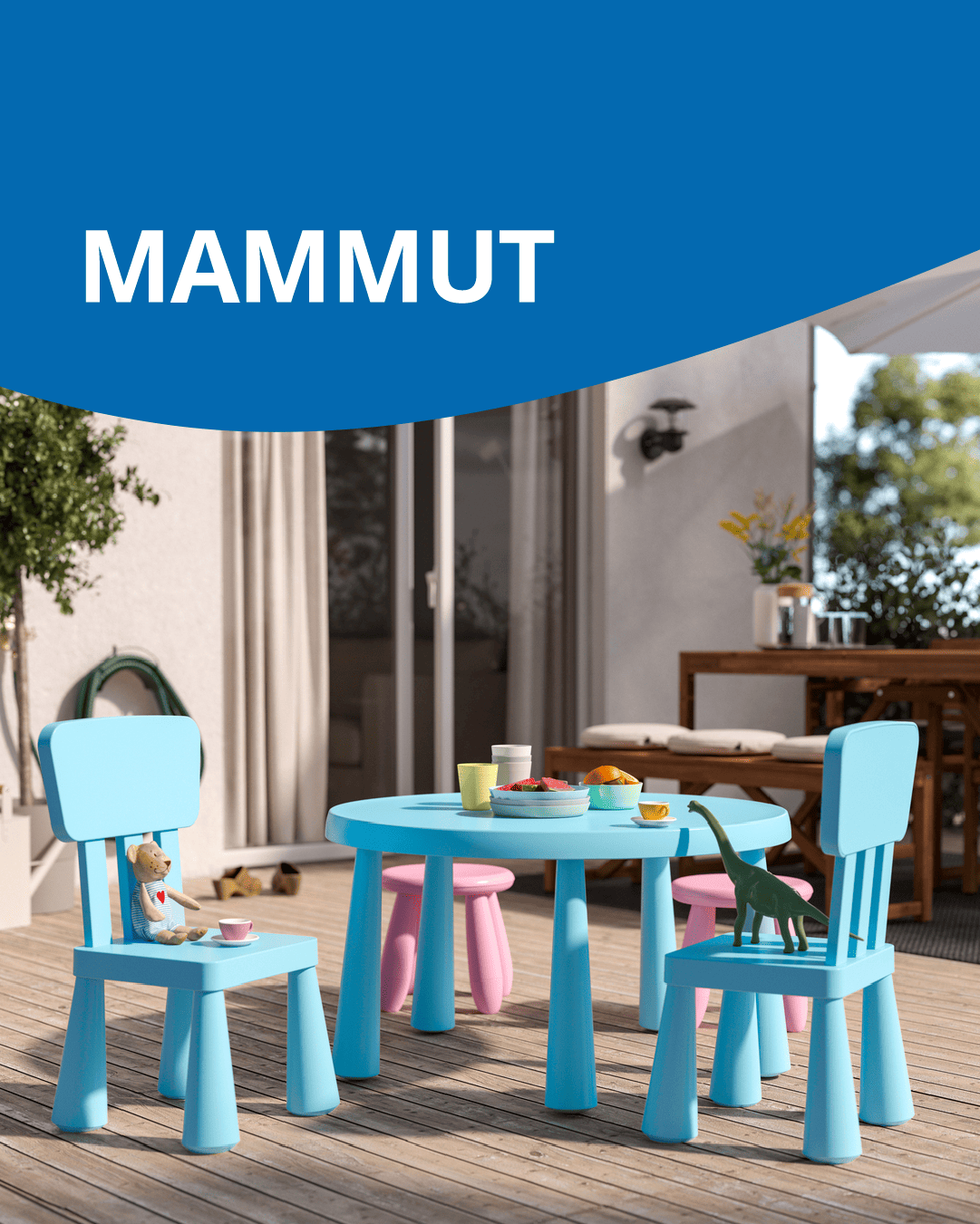 Un juego de terraza MAMMUT celeste en una terraza.