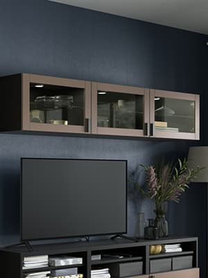 Un meuble de rangement mural BESTA