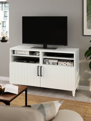 Un meuble TV avec des façades SUTTERVIKEN