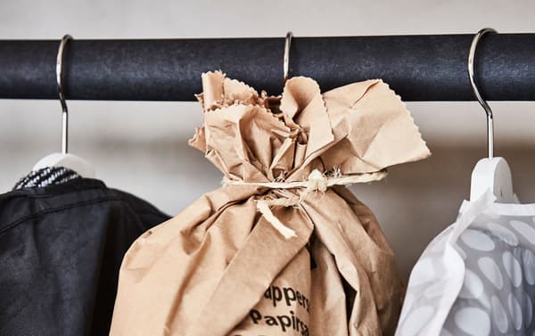 Un mix di spunti per organizzare i vestiti invernali - IKEA.