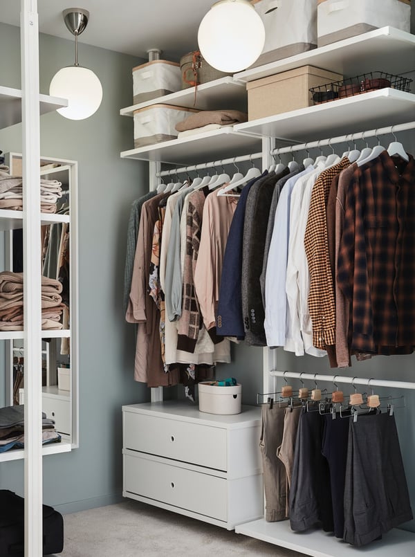 Cómo guardar la ropa de invierno de forma segura - IKEA