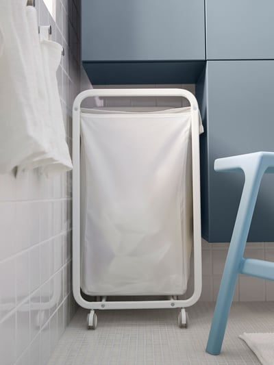 Diseña un baño pequeño con mucho espacio para guardar cosas - IKEA