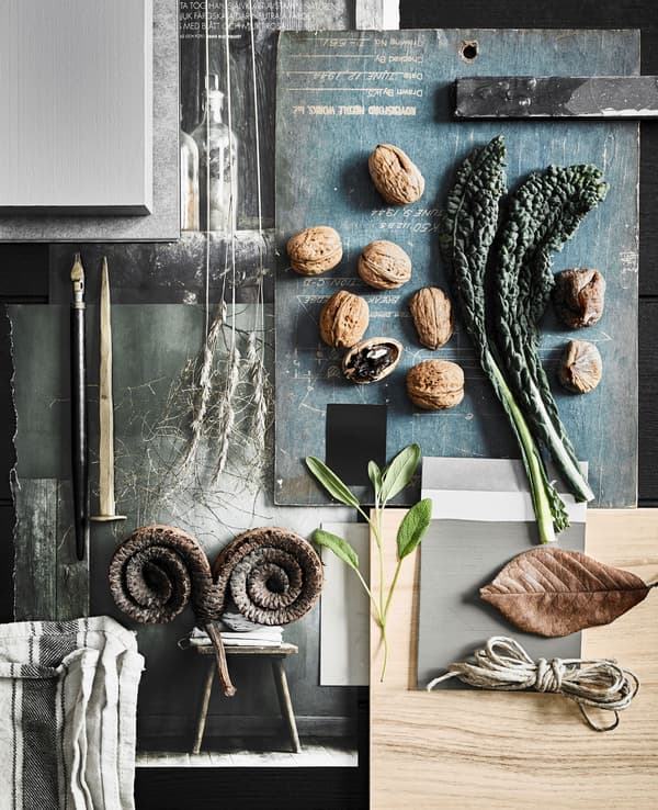 Una composizione con colori, materiali e oggetti che hanno ispirato la cucina dei sogni rustica moderna del nostro stilista - IKEA.