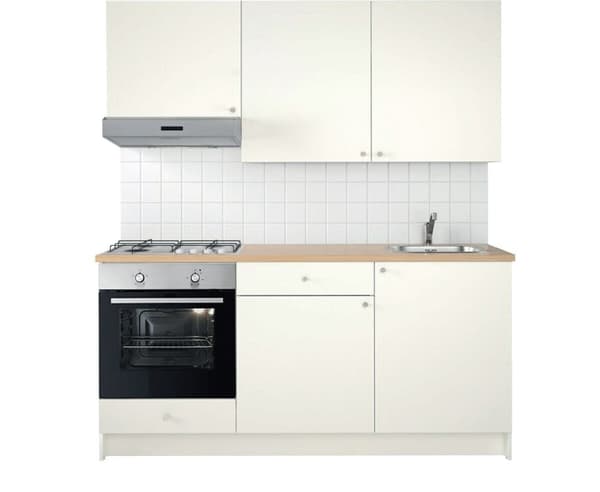 Una cucina KNOXHULT bianca con elettrodomestici inox.