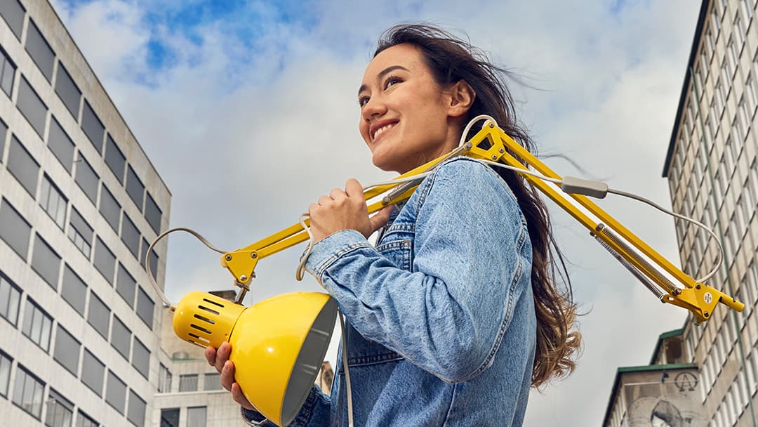 Vèn els teus mobles ara