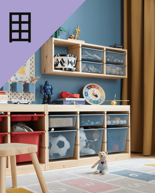 Una habitación infantil con muebles TROFAST para juguetes.