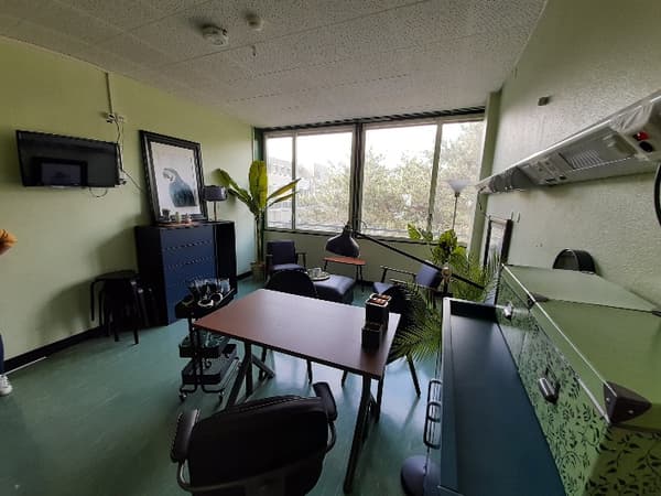 Una sala per le visite nell’ospedale di Vernier, arredata da IKEA